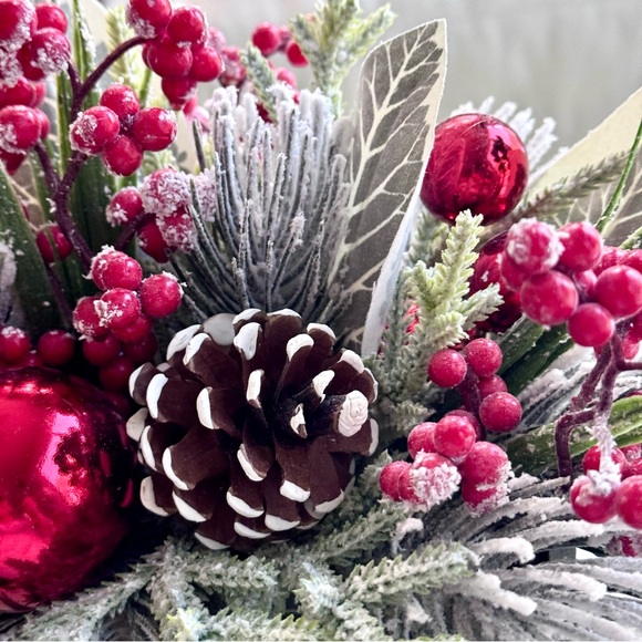 NEW! Christmas 🎄 Gingerbread Floral Centerpiece - Picture 3 of 6